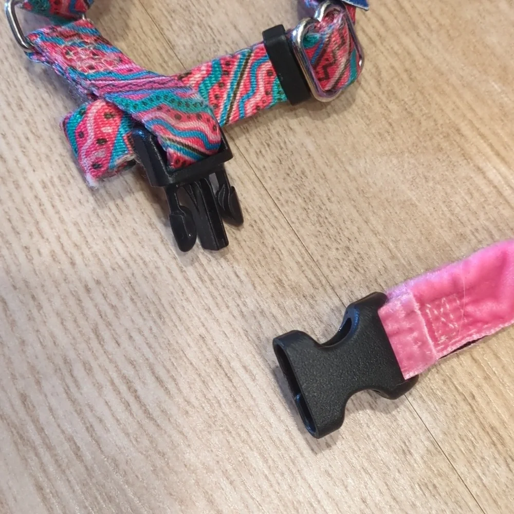 2Hounds Design 1980’s Freedom No-Pull Dog Harness Colorful Pink Style in Size XS